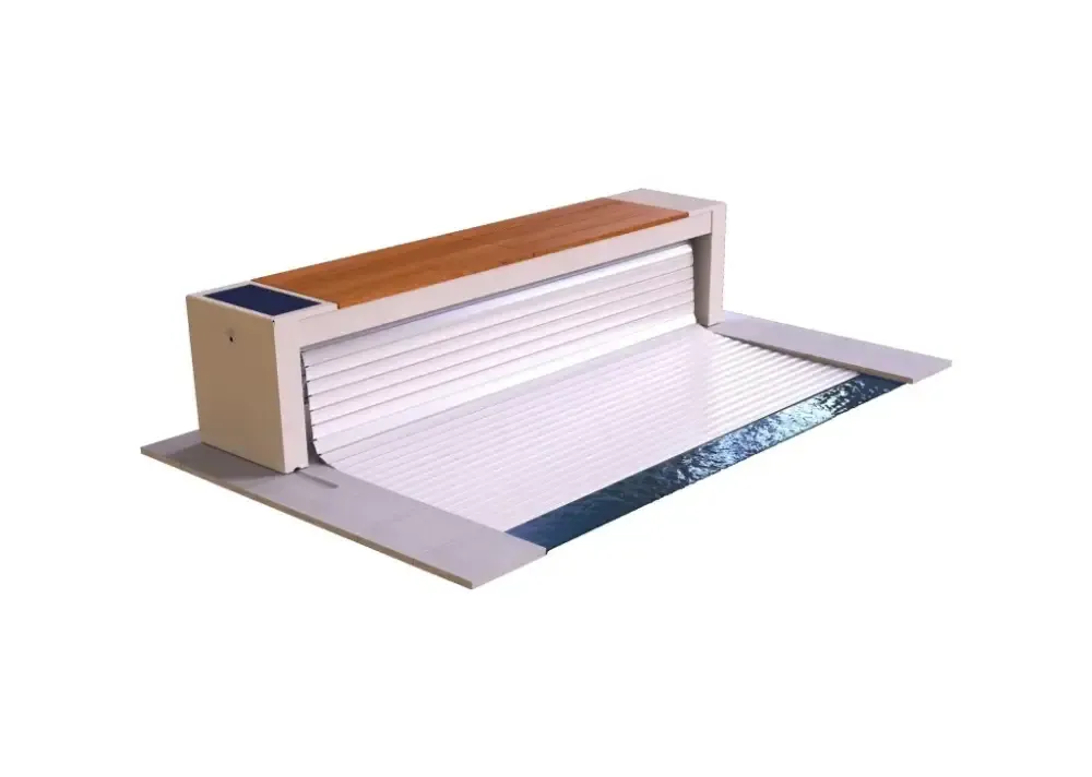 Topmoov ovanmark solcellsdriven utomhusvattenlek med 60x14mm lameller och LED-belysning